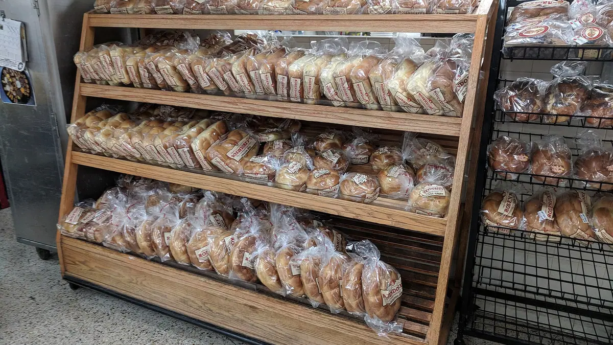 Bakery bakes